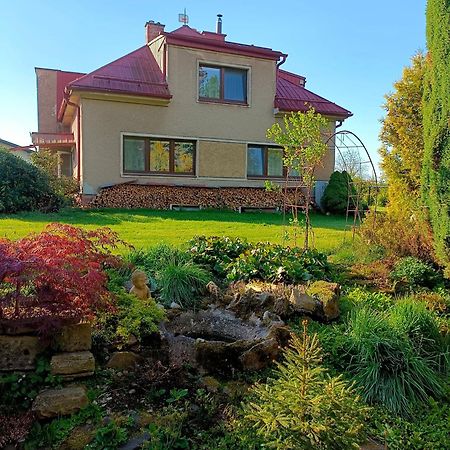 Apartman Za Lesem Červený Kostelec Exterior foto